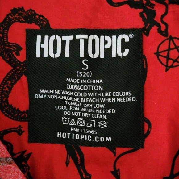 Hot Topic Red Devil Woven Button-Up Shirt S - Picture 3 of 5